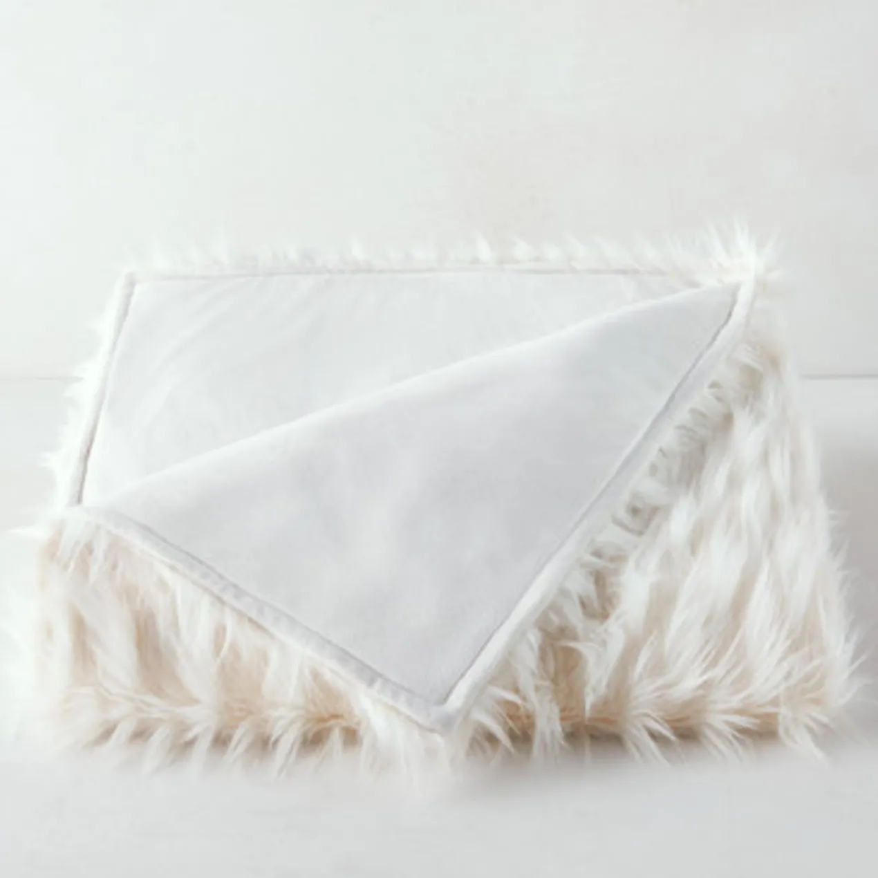 Corseca Throw - Ivory