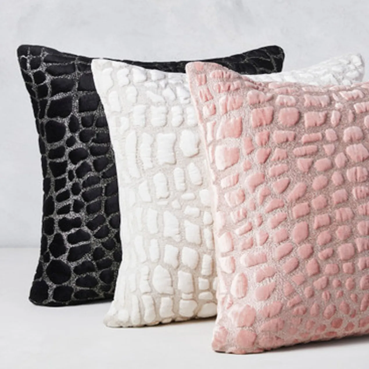 Lenexa Pillow 22" - Ivory