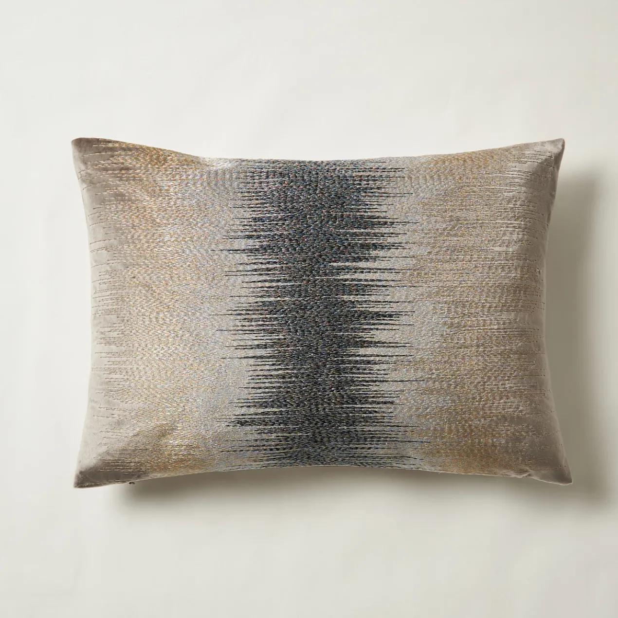 Leon Metallic Lumbar 14" x 20"