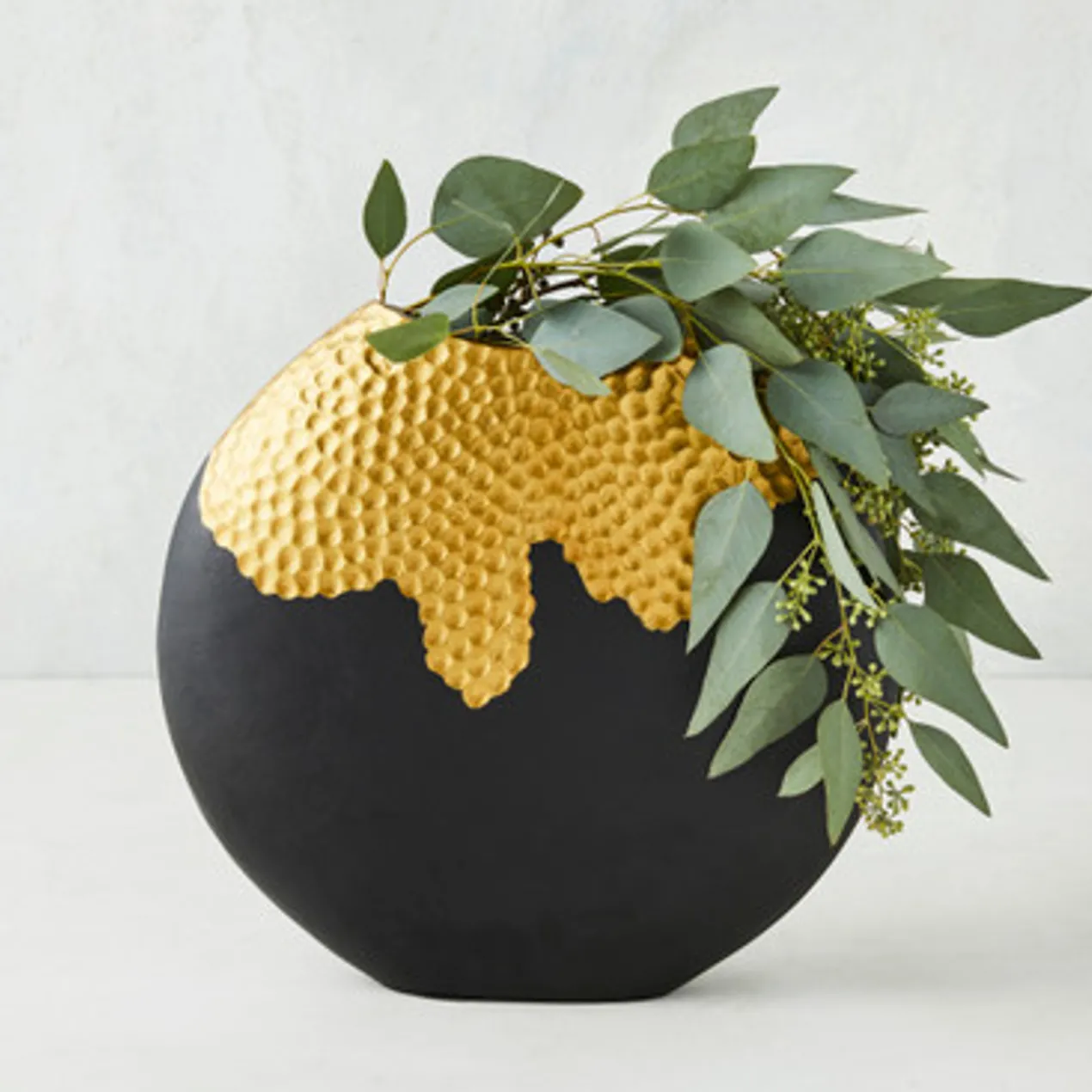 Noir Vase