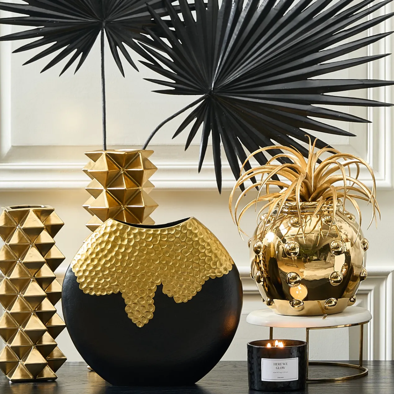 Noir Vase