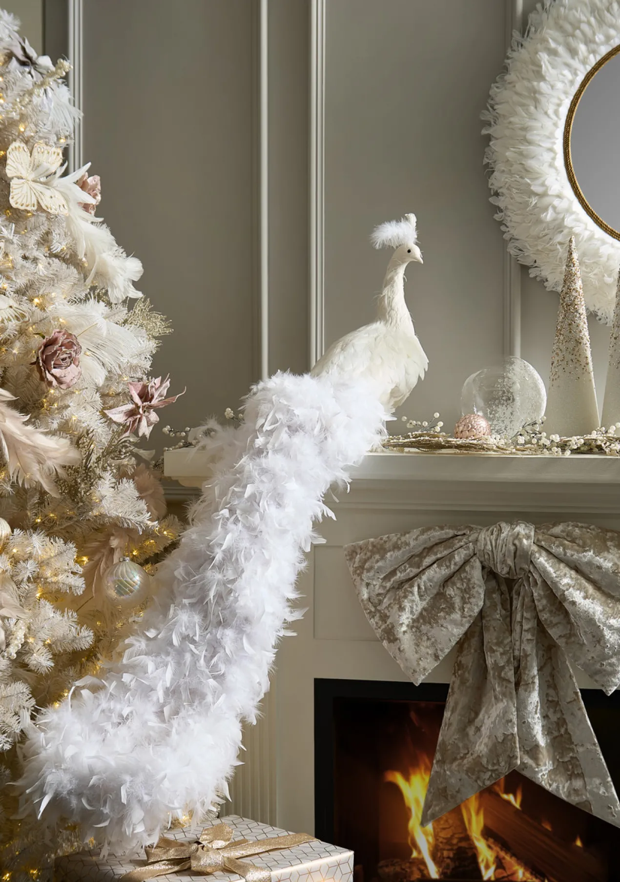 Oversized Crushed Vevlet Bow 28"- Cream